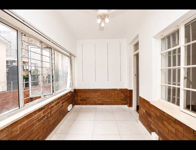 1.5 BEDROOM APARTMENT FOR SALE IN MUSGRAVE